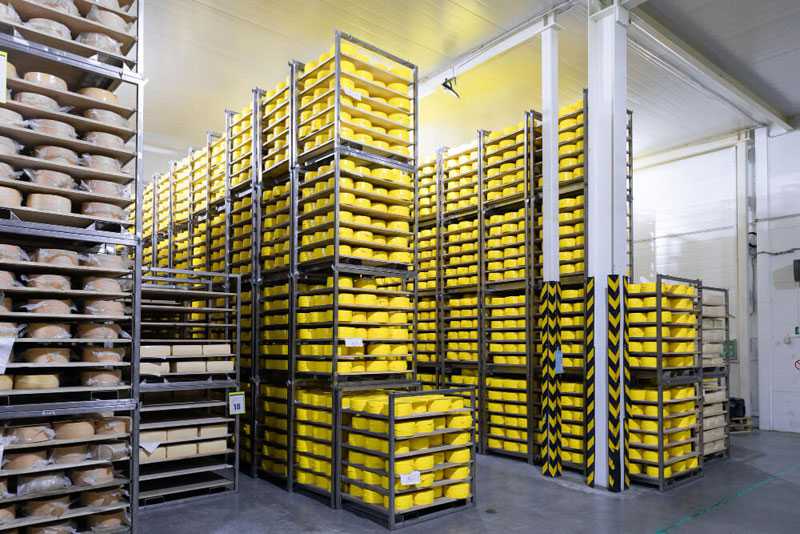 Which industries use cold rooms